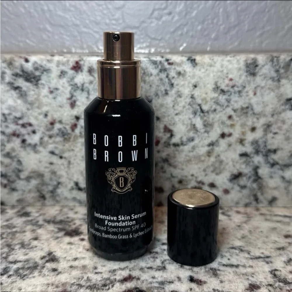 Bobbi Brown Ivory Intensive Skin Serum Foundation
